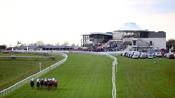 Horse racing at Bath